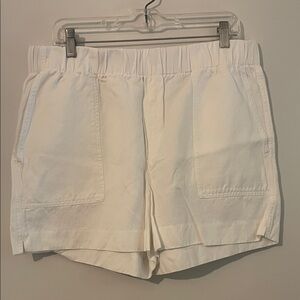 Banana Republic Women's Cream Cargo Shorts